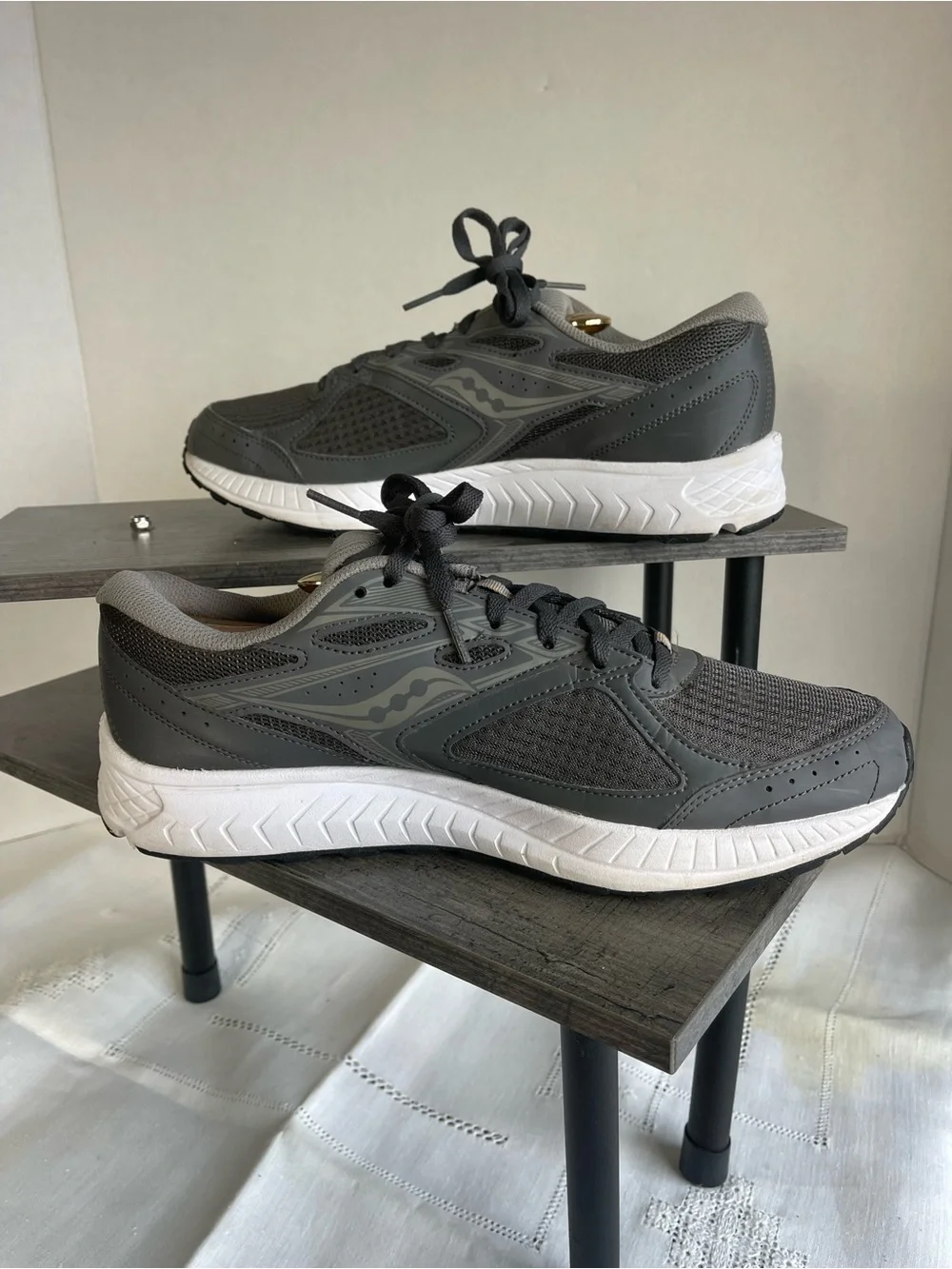 Saucony men’s athletic